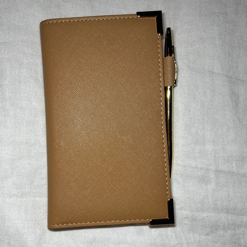 Glass Ladder & Co Amelia Travel Wallet